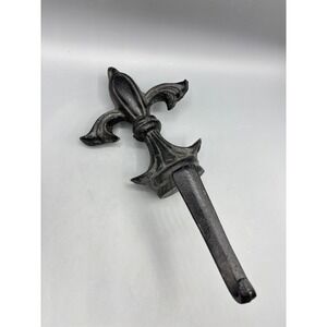 Vintage Cast Iron Fleur de‎ Lis Hook Stocking Hanger Mantle Shelf Hanging Decor